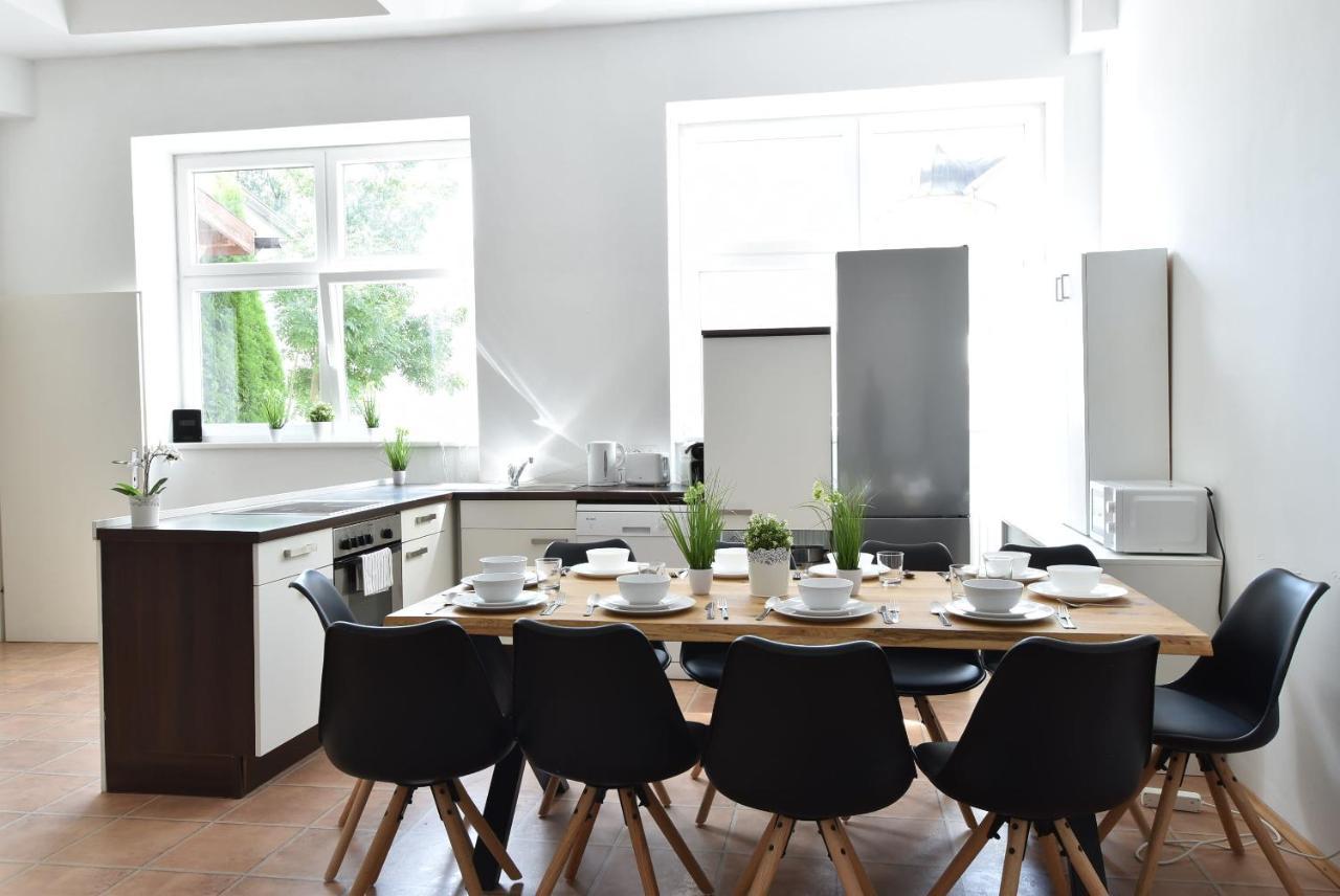 Riesiges Zentrales Apartment Mit Parkplatz Ίνσμπρουκ Εξωτερικό φωτογραφία